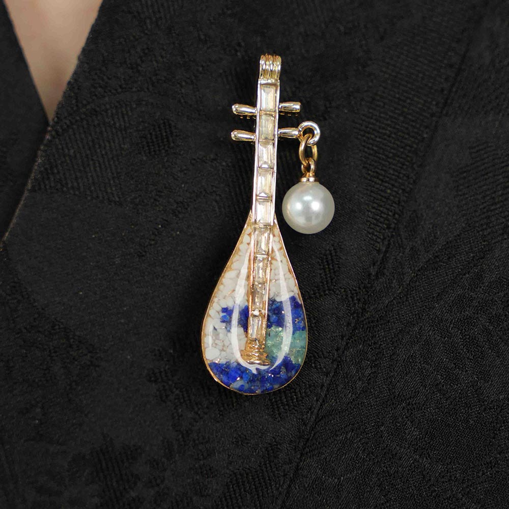 Pipa Brooch with Jadeite Green Pearls
