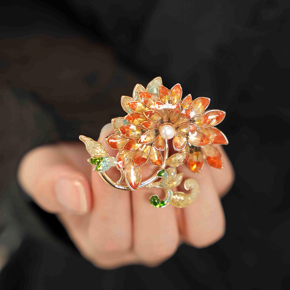 Floral Chrysanthemum Brooch