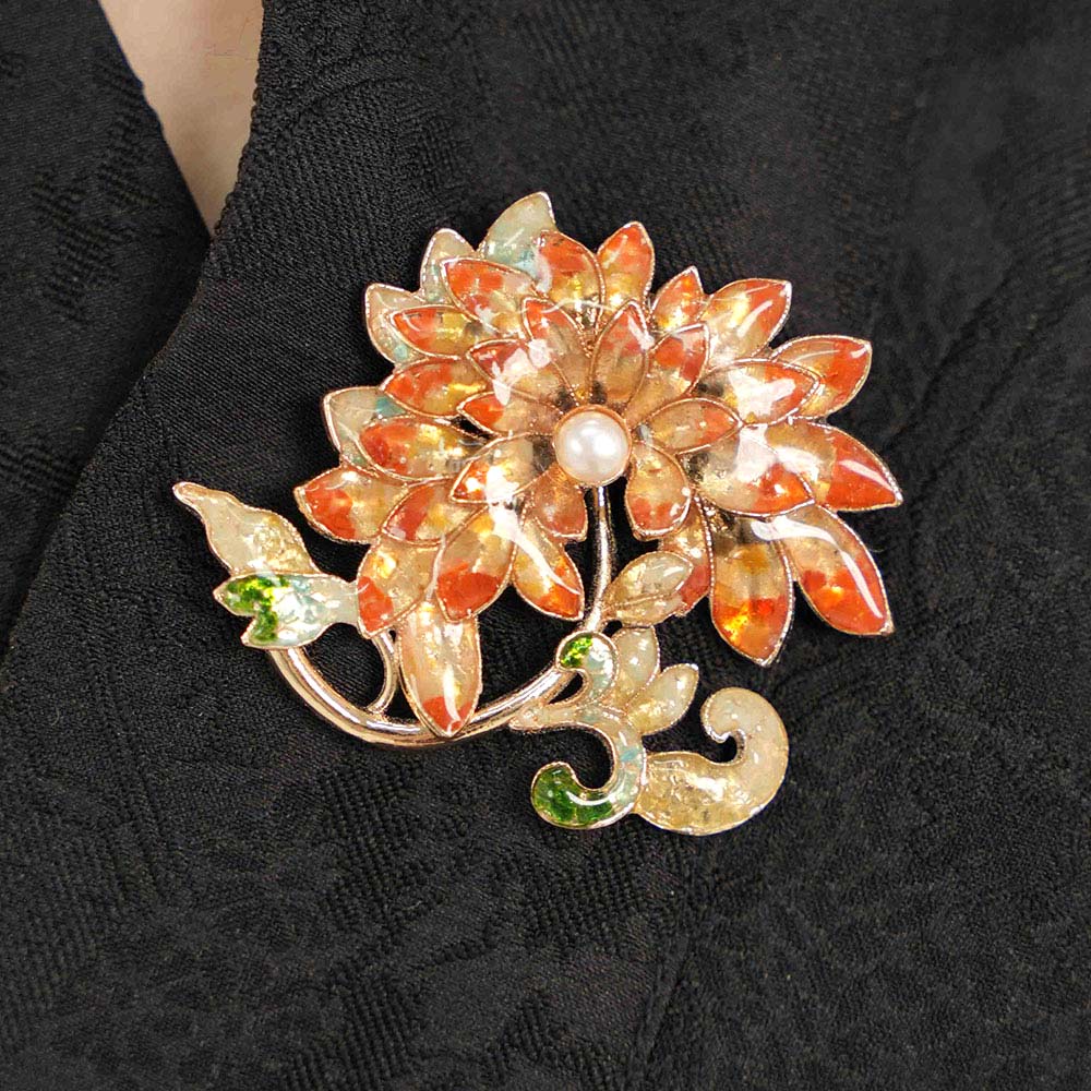 Floral Chrysanthemum Brooch