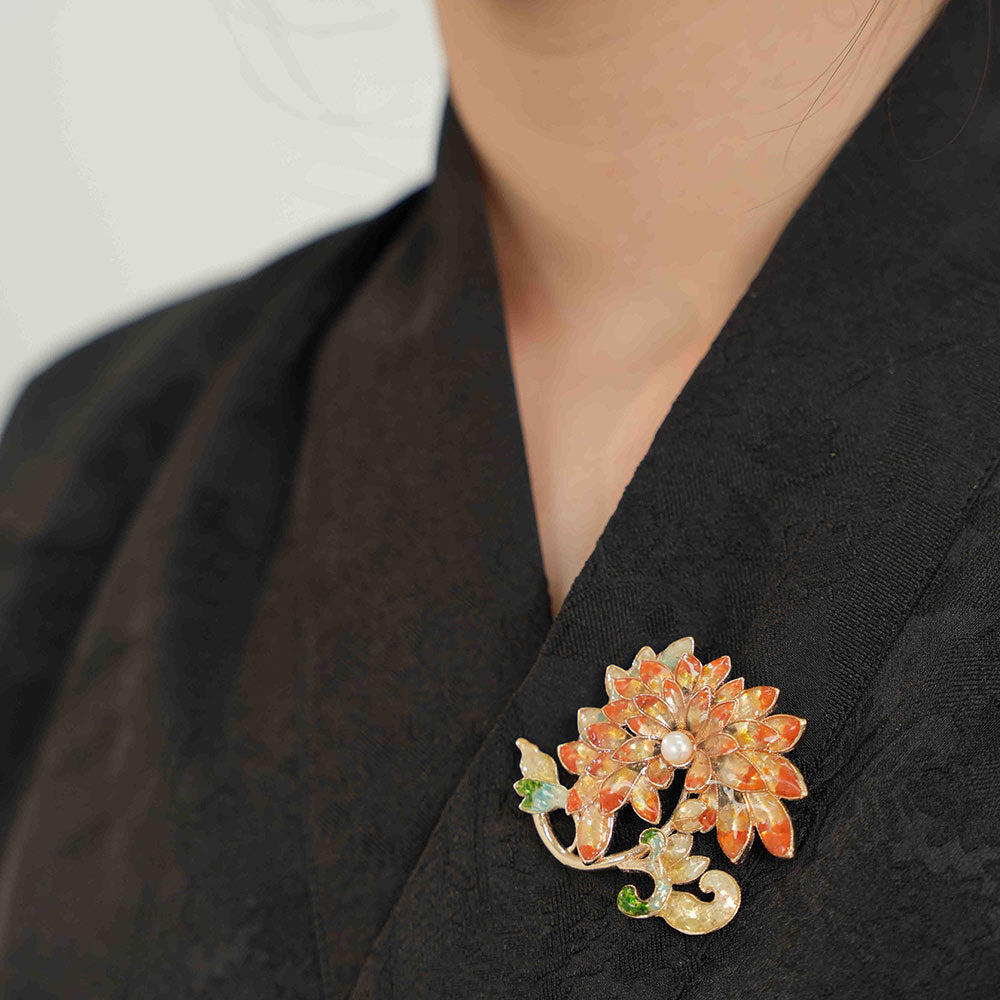 Floral Chrysanthemum Brooch