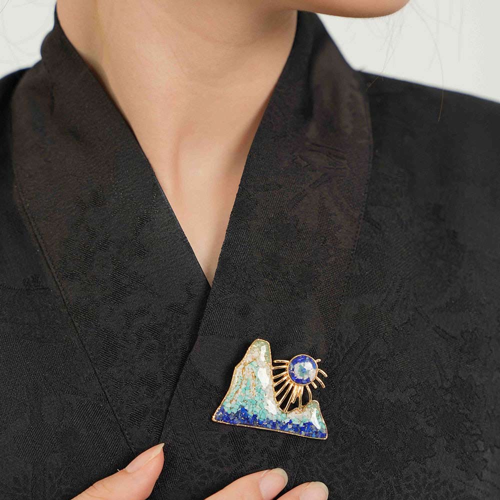 Dunhuang-Colored Rising Sun East Brooch