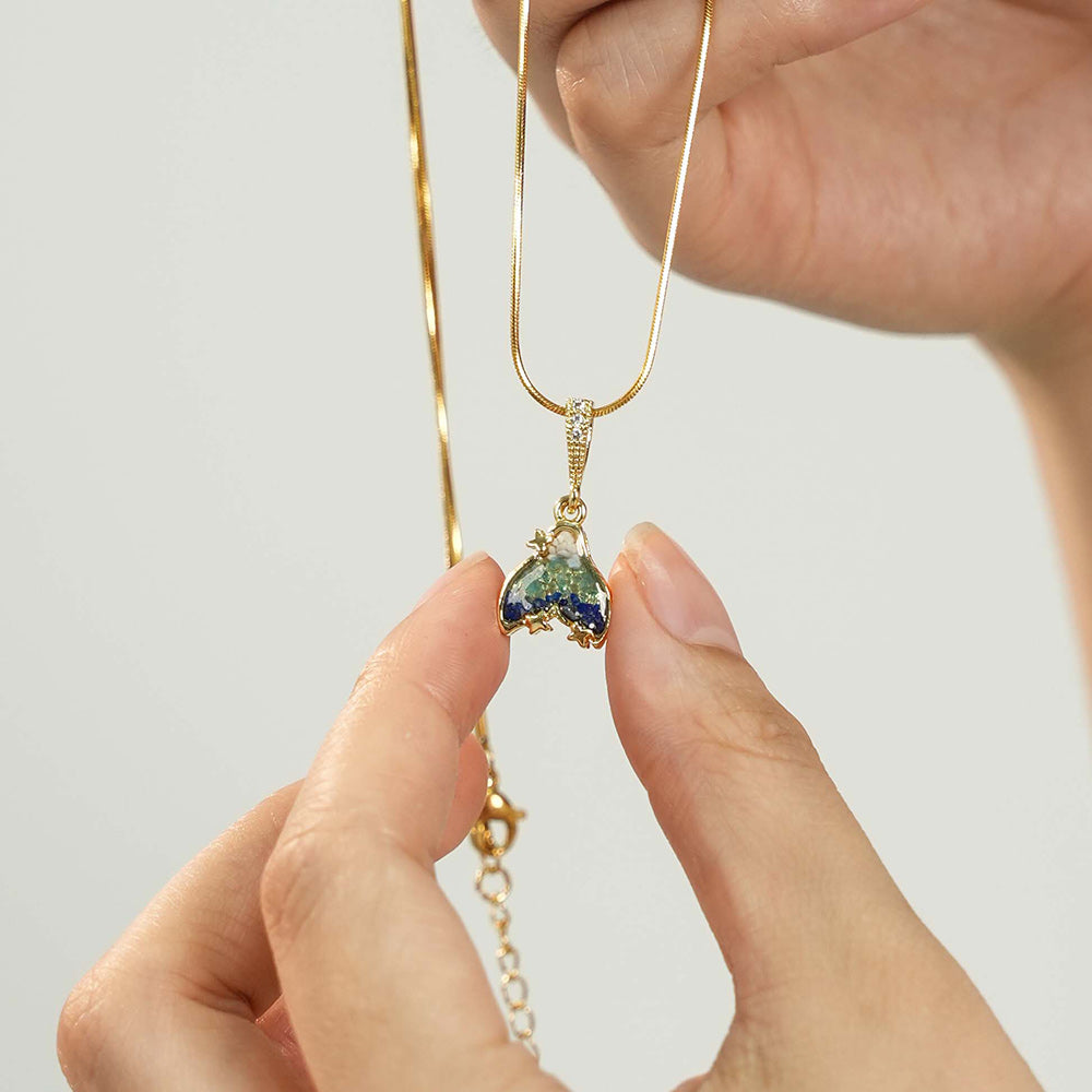 Necklace – Fishtail, Blue & White Style