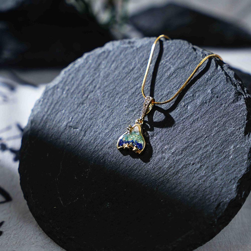 Necklace – Fishtail, Blue & White Style