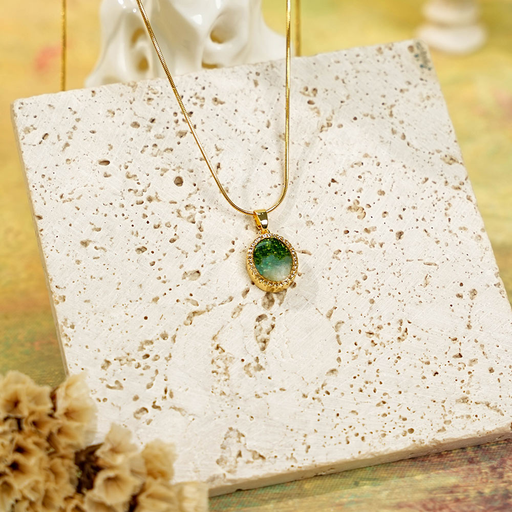 Necklace – Round Bean, Emerald Green